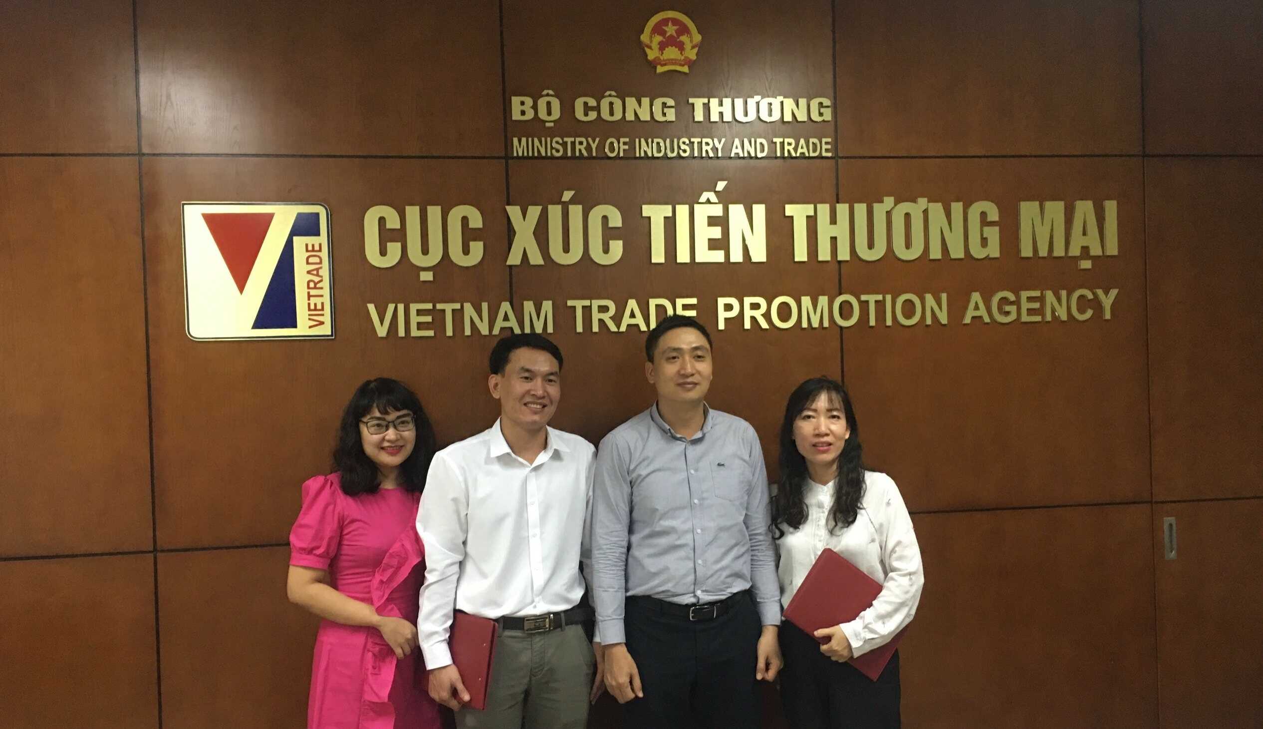  trang web cá cược bóng đá hợp pháp
 và Cục xúc tiến thương mại