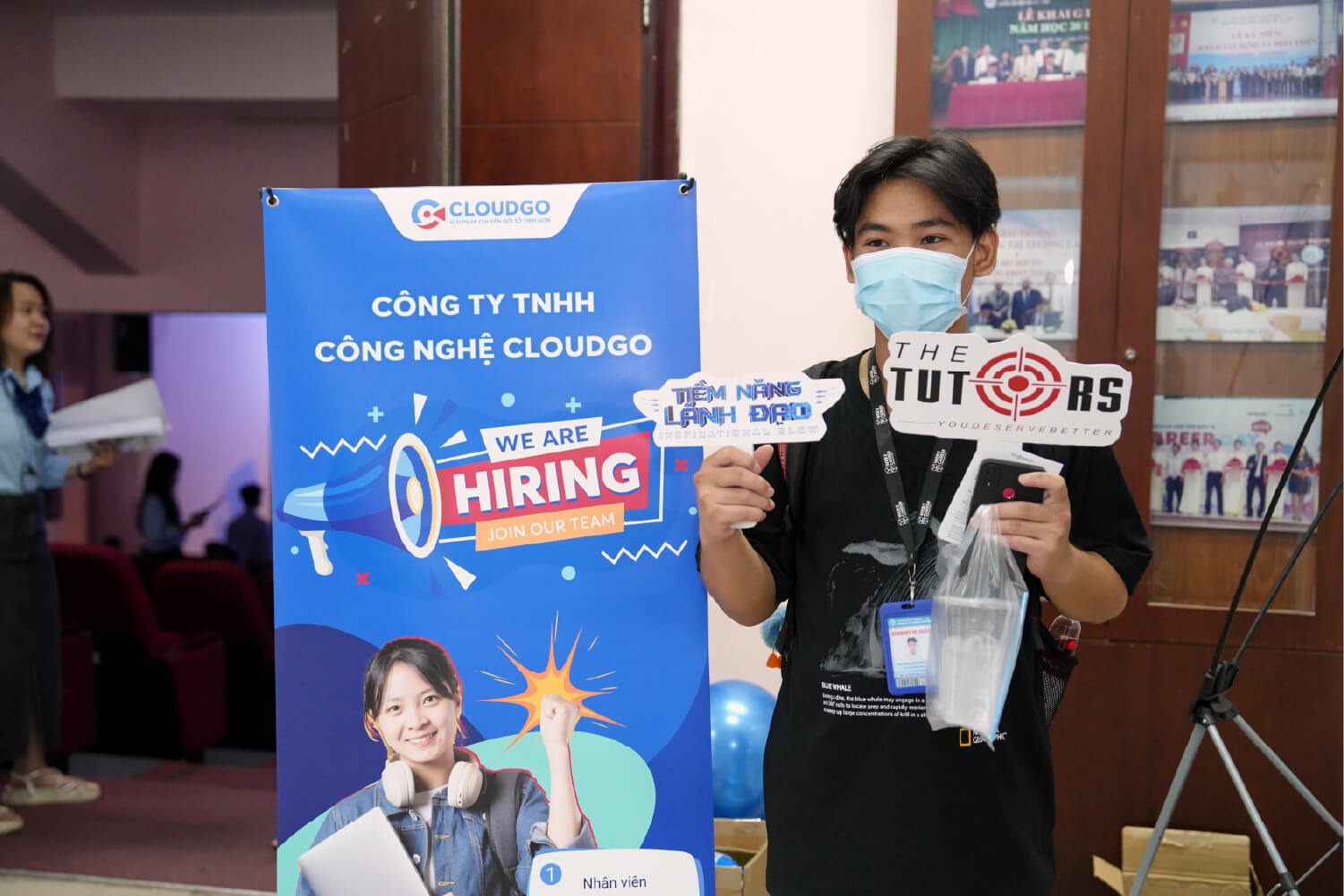 standee  trang web cá cược bóng đá hợp pháp
